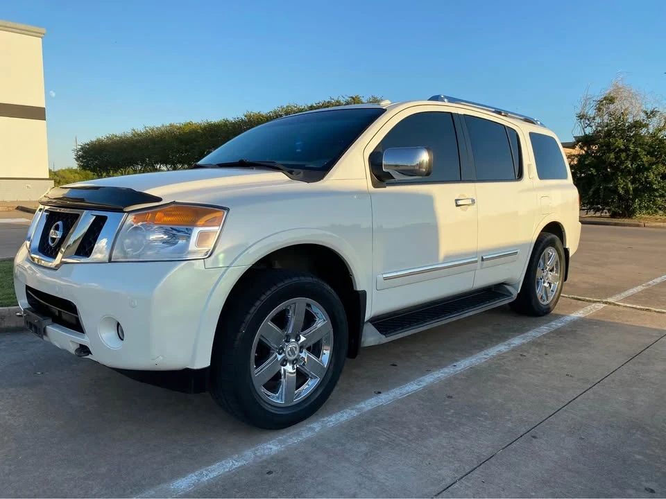2013 Nissan Armada - Image 2 of 13