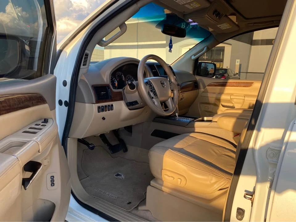 2013 Nissan Armada - Image 8 of 13