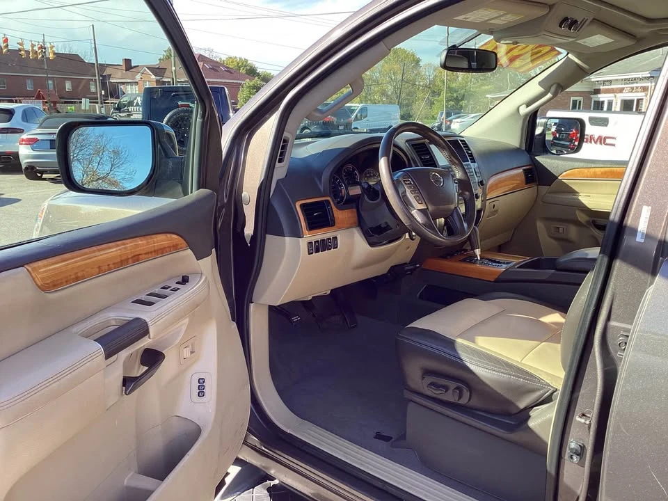 2013 Nissan Armada - Image 5 of 9