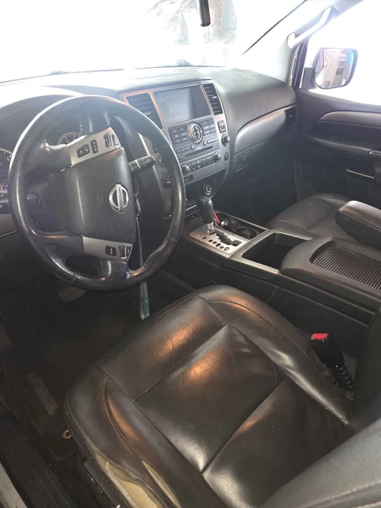 2013 Nissan Armada - Image 4 of 10
