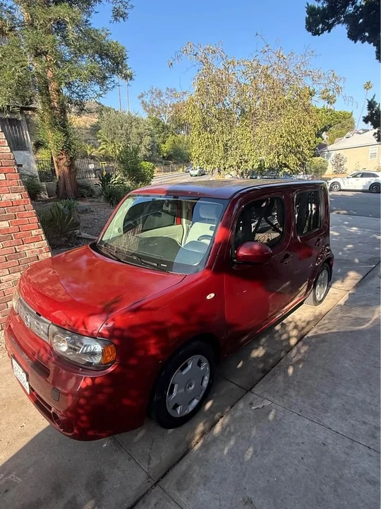 2013 Nissan Cube - Image 2 of 9