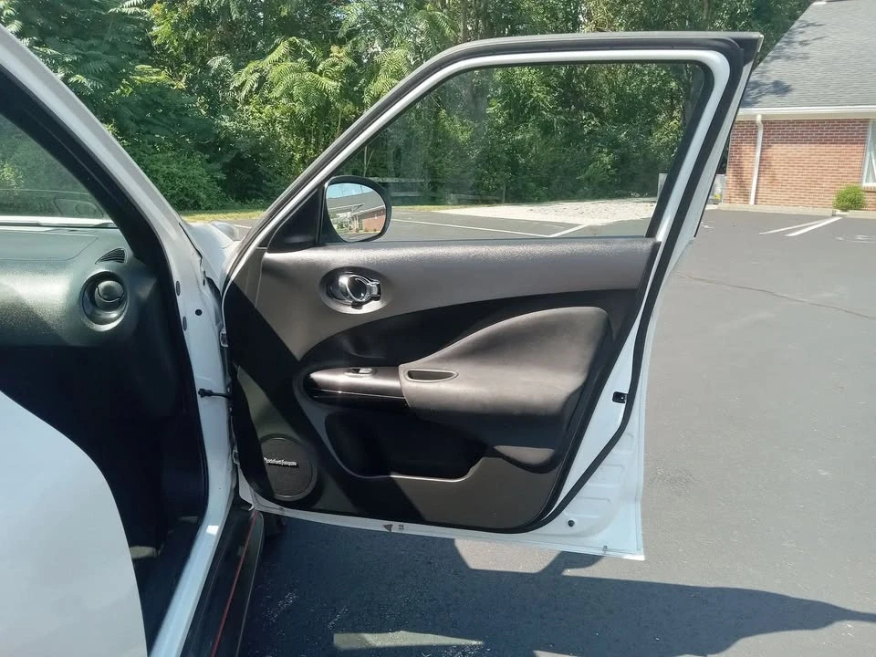2013 Nissan Juke - Image 18 of 20