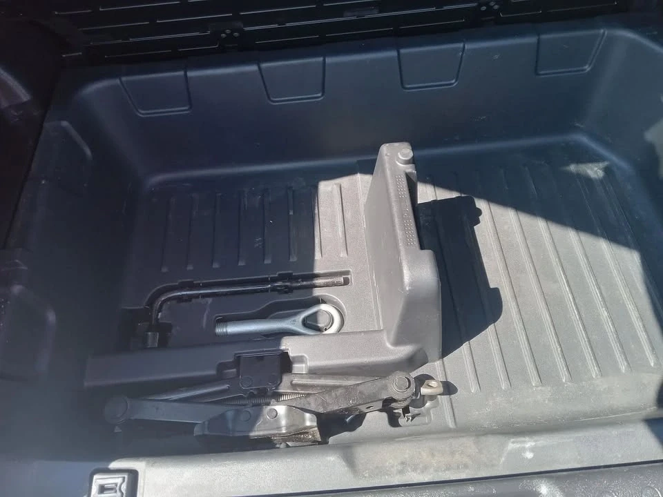 2013 Nissan Juke - Image 15 of 20