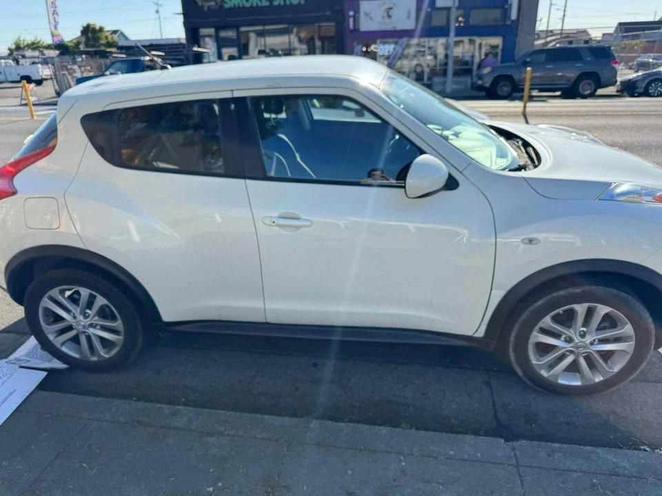 2013 Nissan Juke - Image 2 of 7