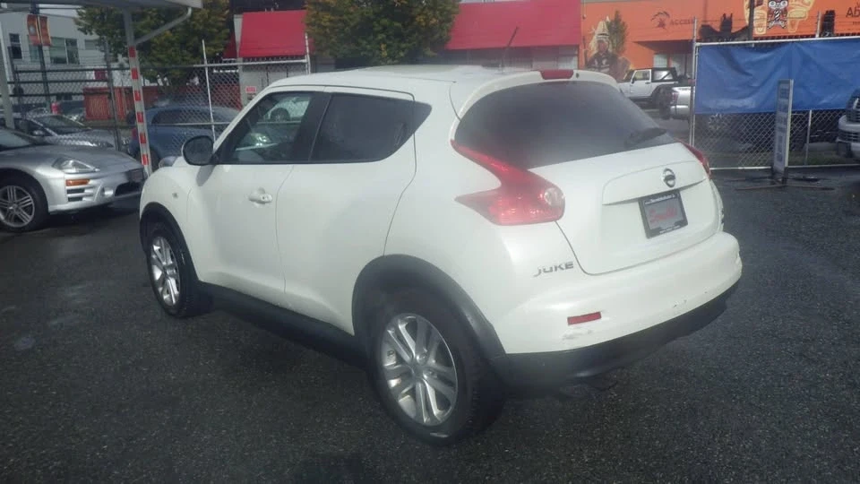 2013 Nissan Juke - Image 3 of 12