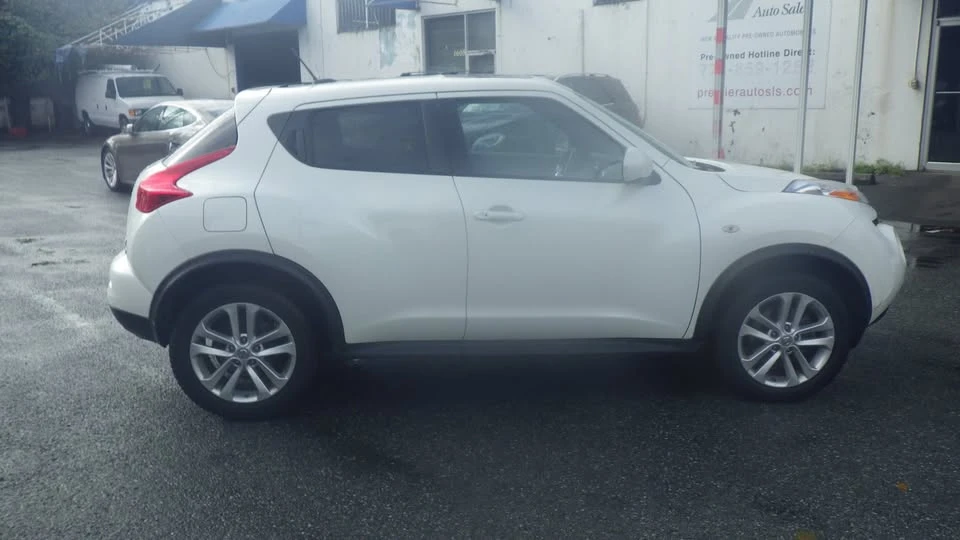 2013 Nissan Juke - Image 6 of 12