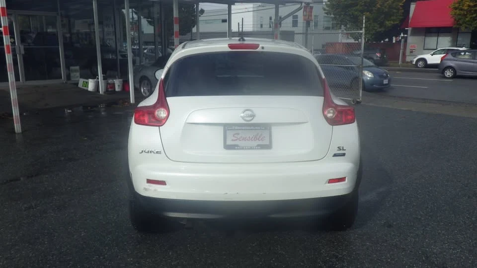 2013 Nissan Juke - Image 4 of 12