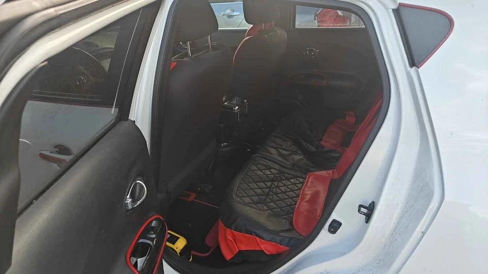2013 Nissan Juke - Image 5 of 6