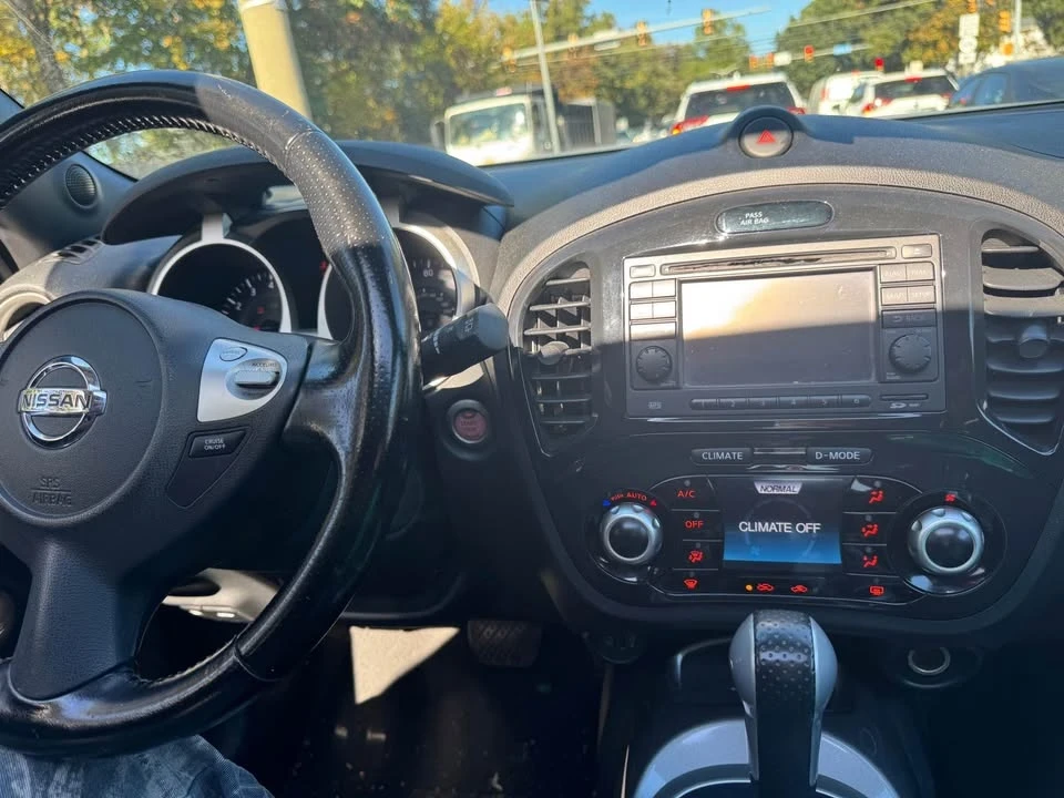 2013 Nissan Juke - Image 2 of 4