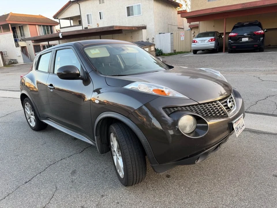 2013 Nissan Juke - Image 2 of 10