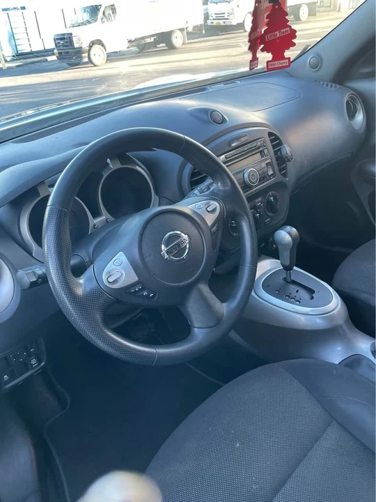 2013 Nissan Juke - Image 7 of 11