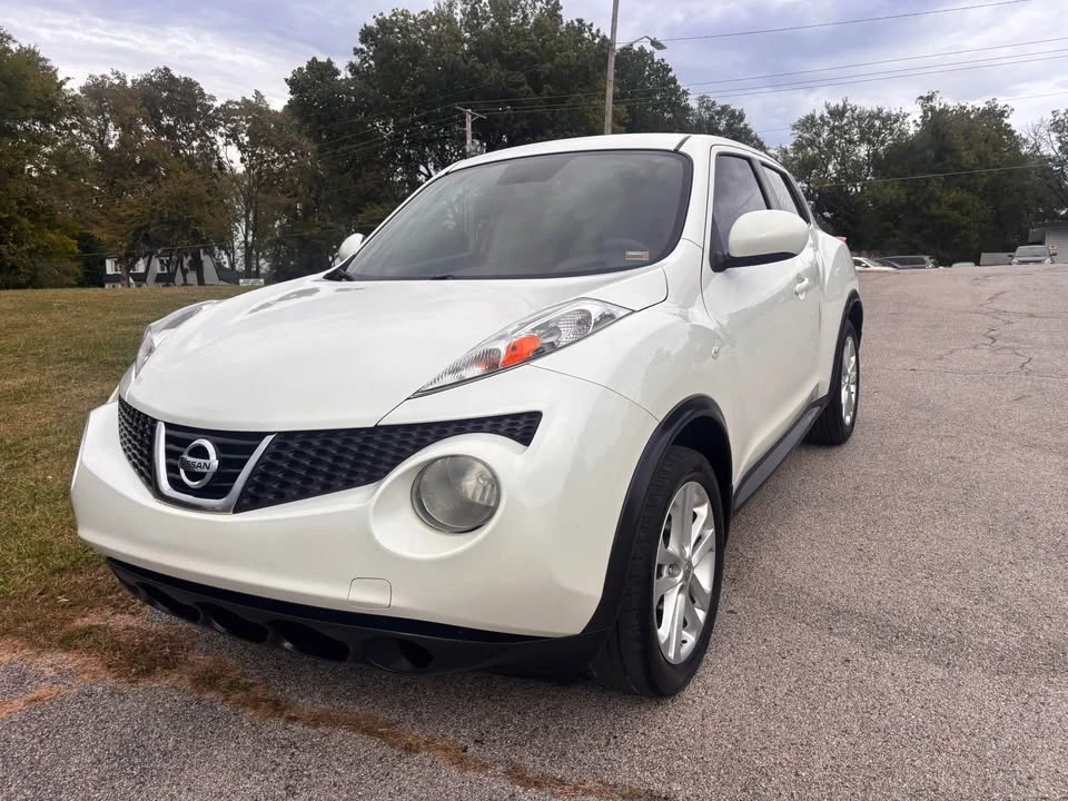 2013 Nissan Juke - Image 2 of 13