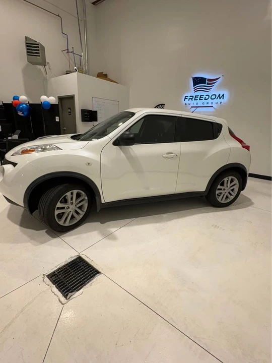 2013 Nissan Juke - Image 12 of 16