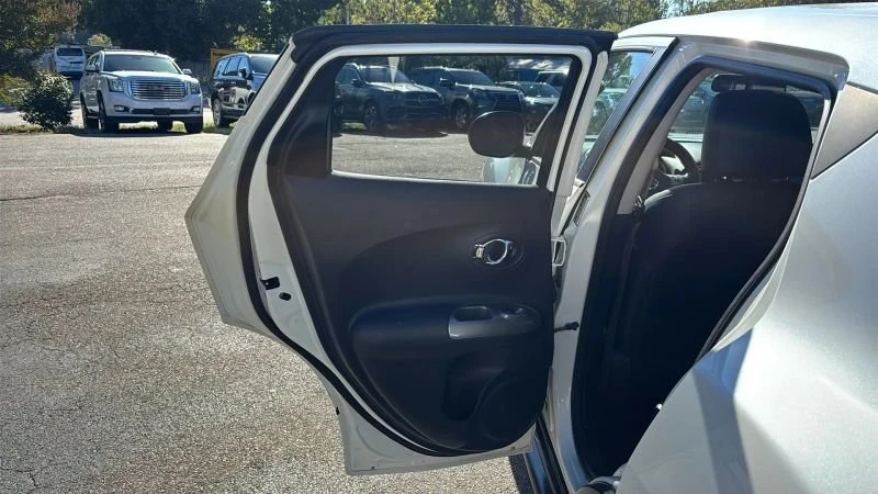 2013 Nissan Juke - Image 13 of 20
