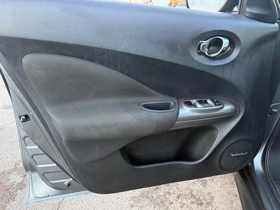 2013 Nissan Juke - Image 8 of 16