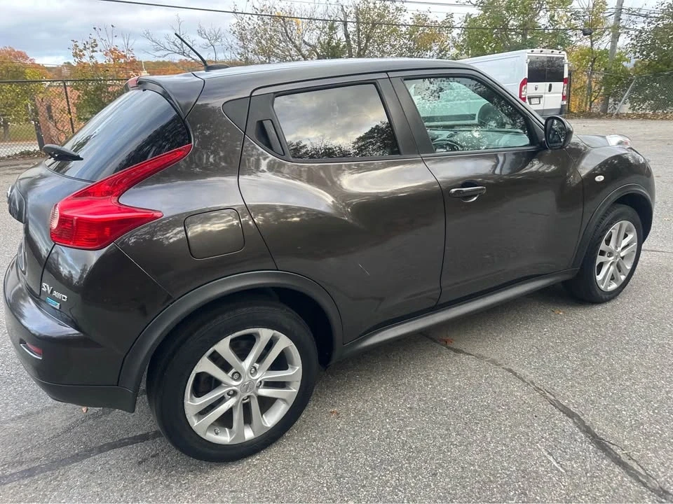 2013 Nissan Juke - Image 11 of 17