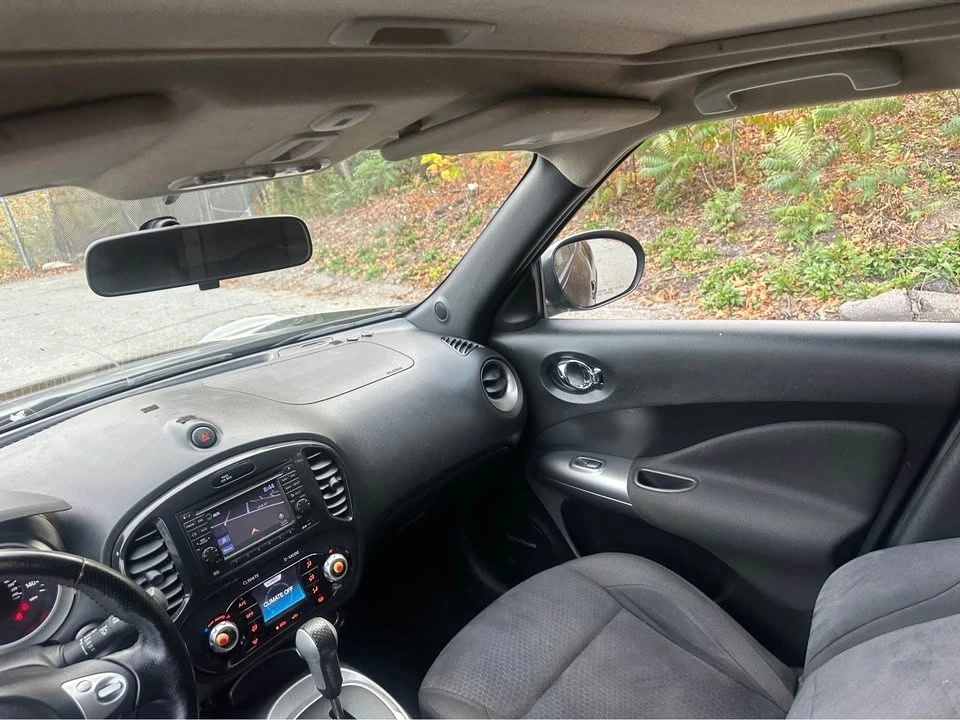 2013 Nissan Juke - Image 6 of 17