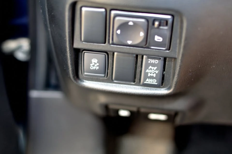 2013 Nissan Juke - Image 15 of 19