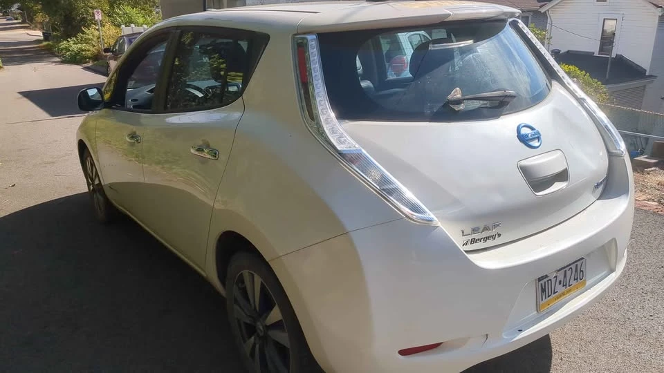 2013 Nissan Leaf - Image 4 of 11