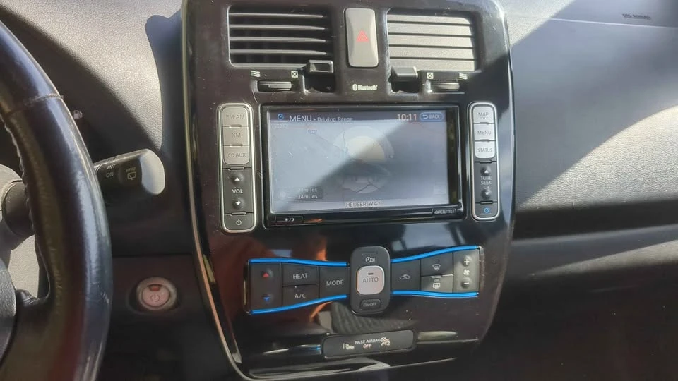 2013 Nissan Leaf - Image 9 of 11