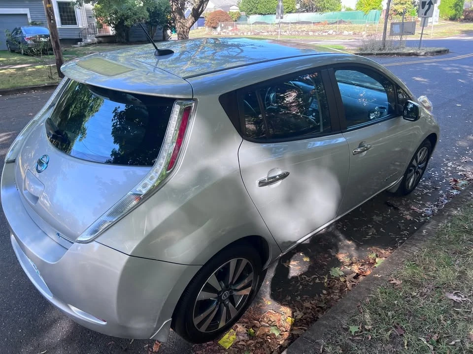 2013 Nissan Leaf - Image 4 of 9
