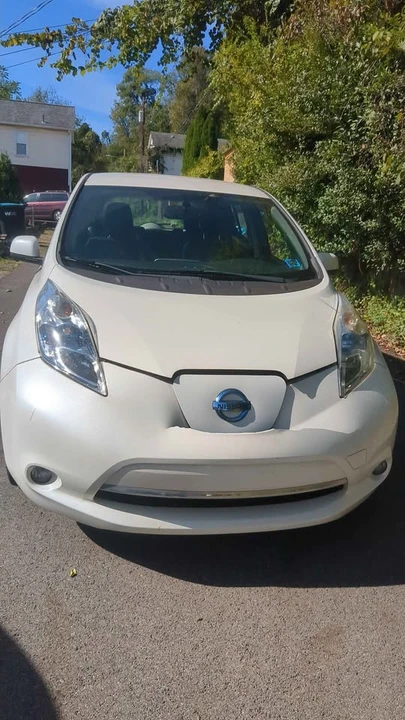 2013 Nissan Leaf - Image 2 of 11