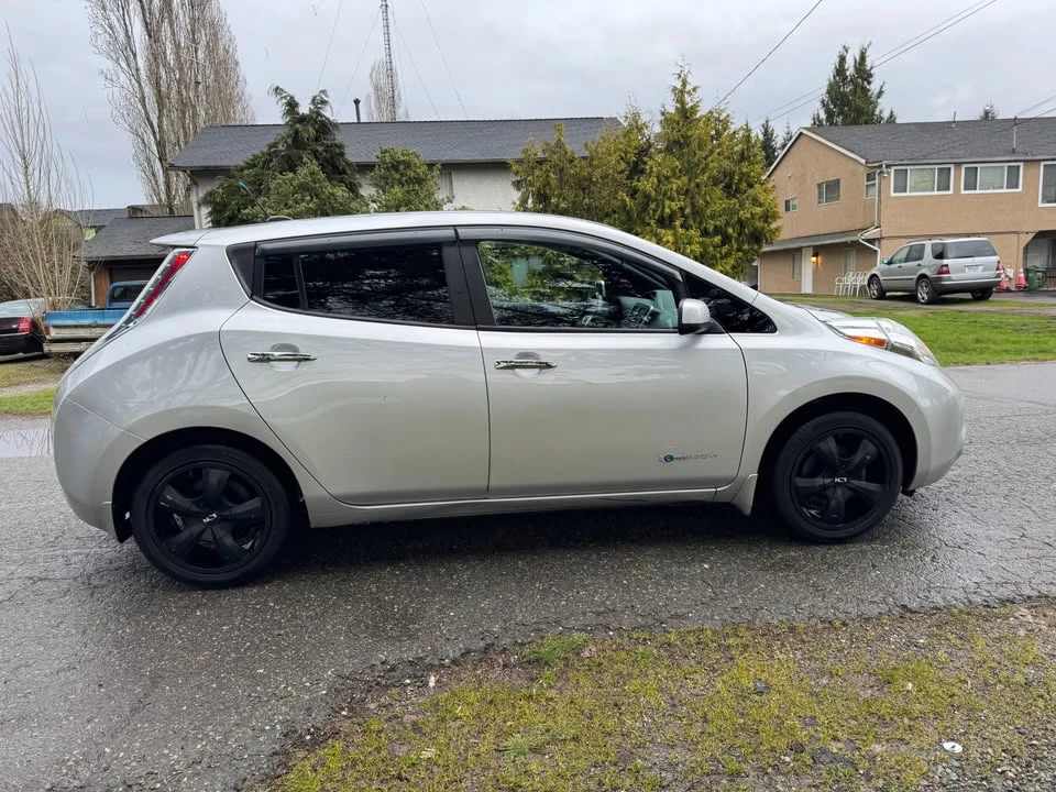 2013 Nissan Leaf - Image 15 of 19