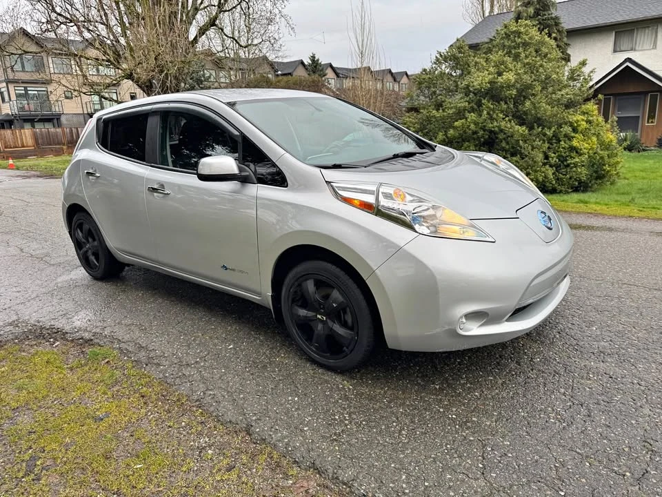2013 Nissan Leaf - Image 2 of 19