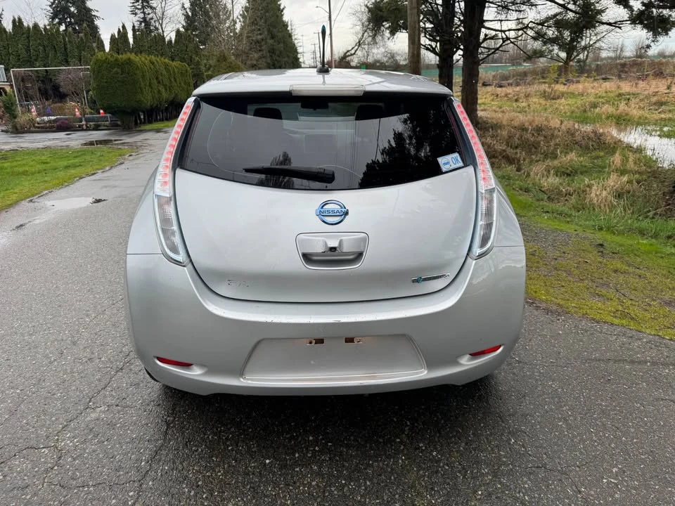 2013 Nissan Leaf - Image 17 of 19