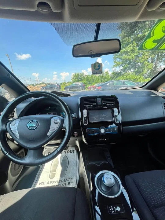 2013 Nissan Leaf - Image 11 of 12
