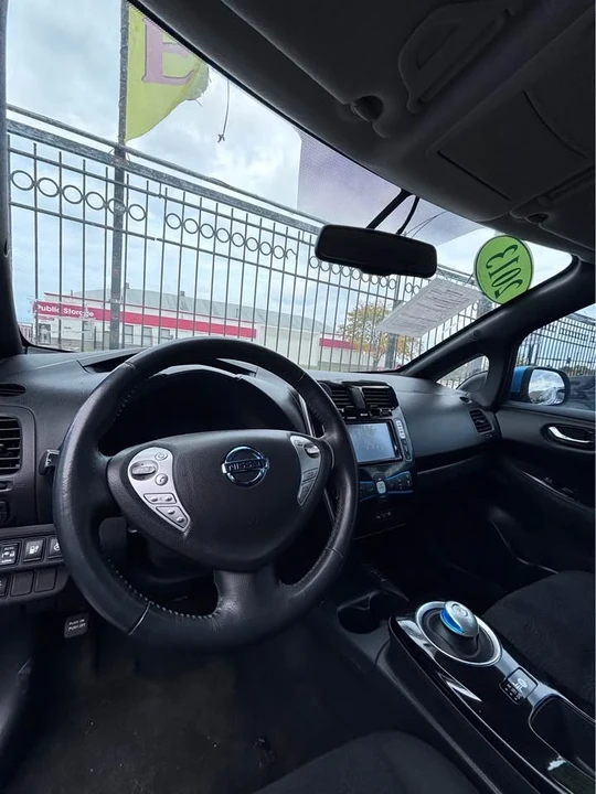 2013 Nissan Leaf - Image 2 of 6