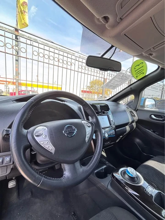 2013 Nissan Leaf - Image 2 of 5