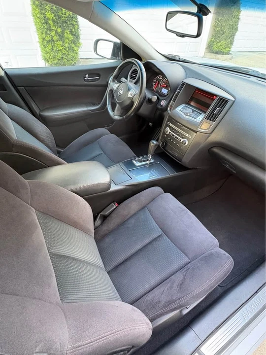 2013 Nissan Maxima 7th Gen - Image 9 of 10