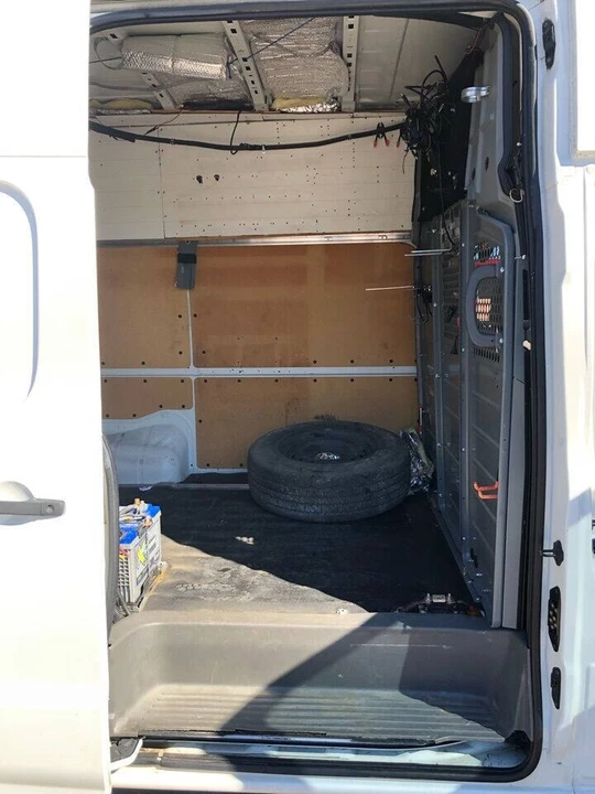 2013 Nissan NV - Image 16 of 20