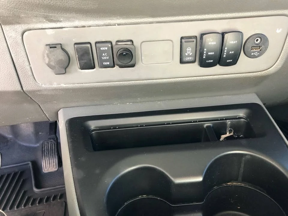 2013 Nissan NV - Image 13 of 20