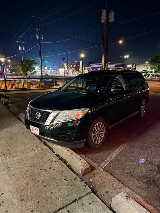 2013 Nissan Pathfinder 4th Gen - Image 9 of 13