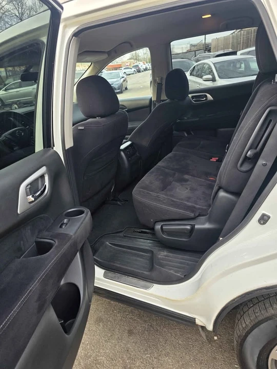 2013 Nissan Pathfinder 4th Gen - Image 10 of 16
