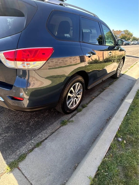 2013 Nissan Pathfinder 4th Gen - Image 3 of 13