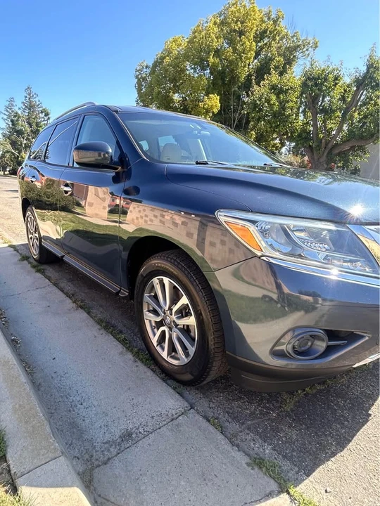 2013 Nissan Pathfinder 4th Gen - Image 5 of 13
