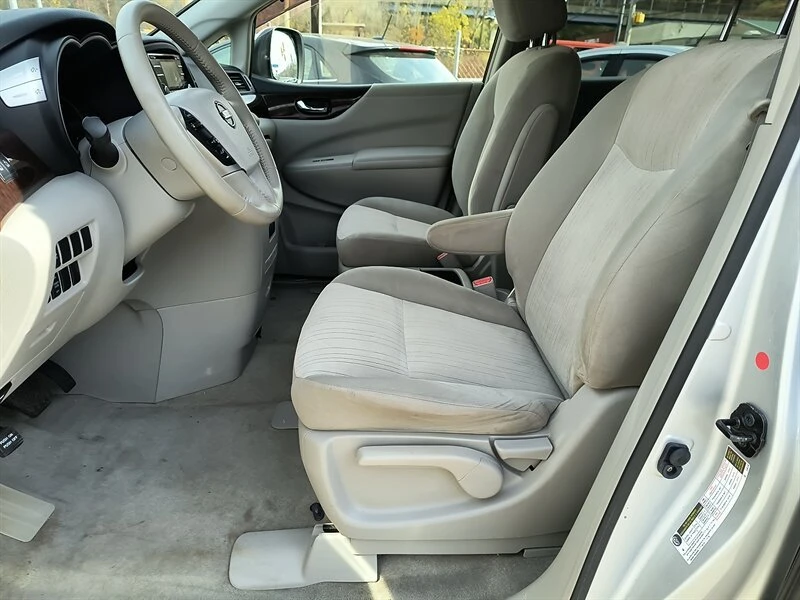 2013 Nissan Quest - Image 7 of 20
