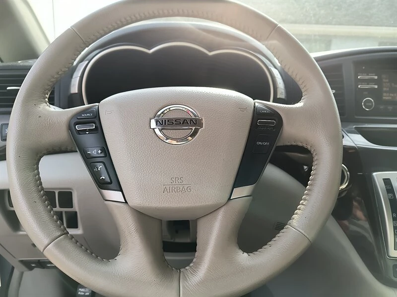 2013 Nissan Quest - Image 19 of 20