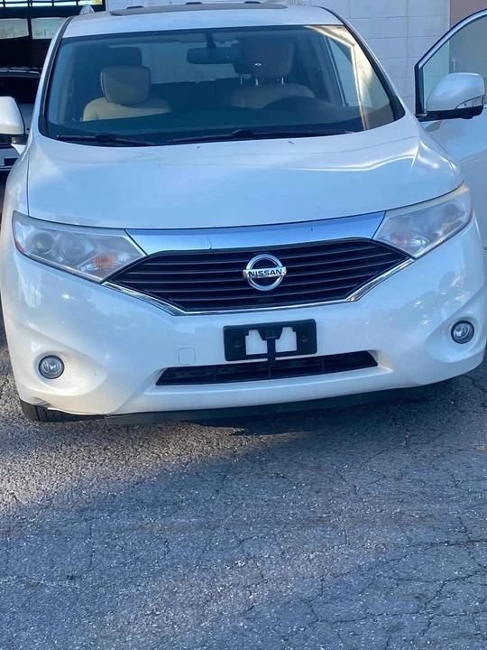 2013 Nissan Quest - Image 2 of 13