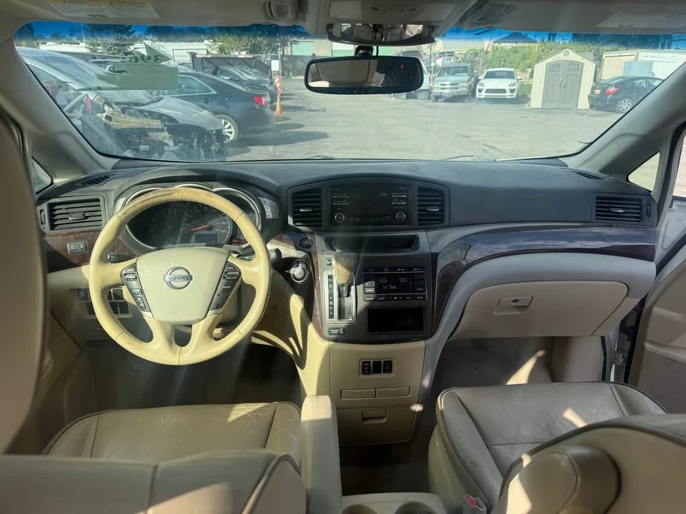 2013 Nissan Quest - Image 7 of 11