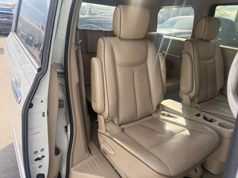 2013 Nissan Quest - Image 8 of 11