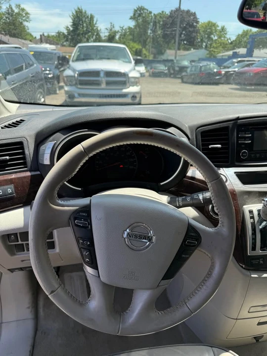2013 Nissan Quest - Image 6 of 14
