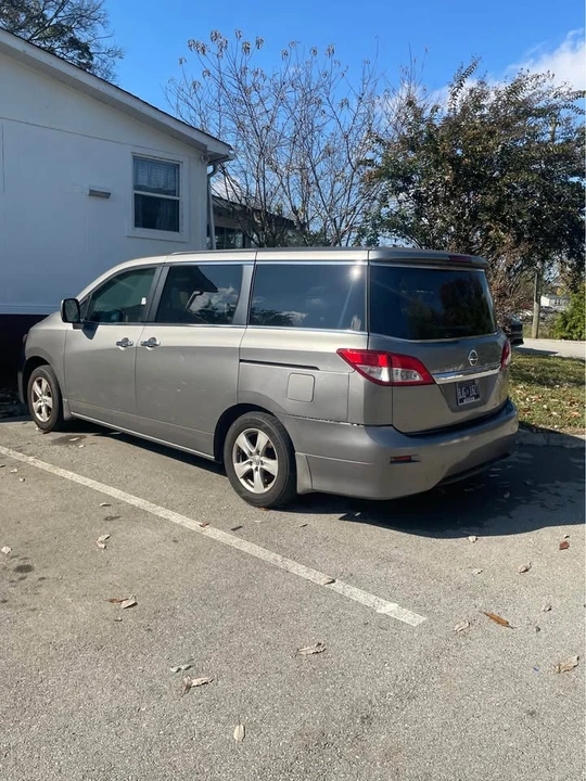 2013 Nissan Quest - Image 3 of 9