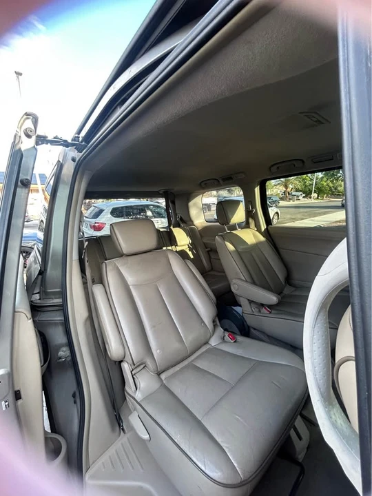 2013 Nissan Quest - Image 3 of 9