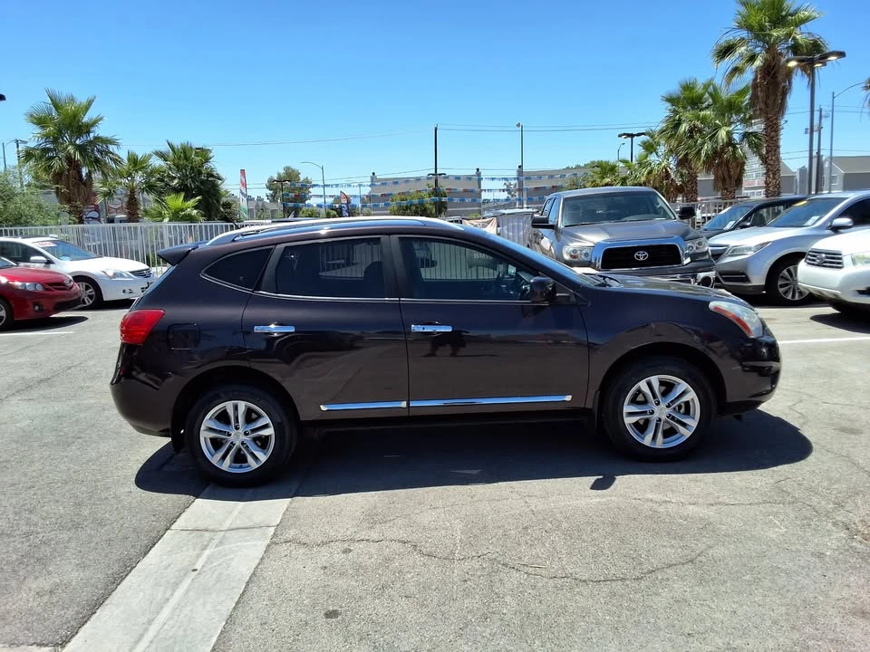 2013 Nissan Rogue - Image 5 of 16