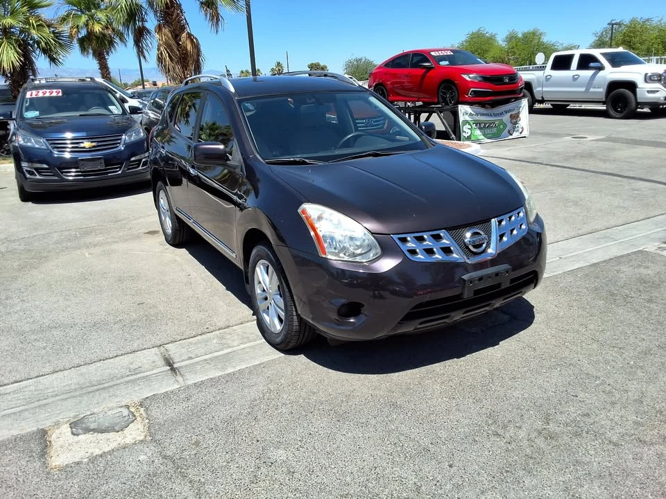 2013 Nissan Rogue - Image 2 of 16