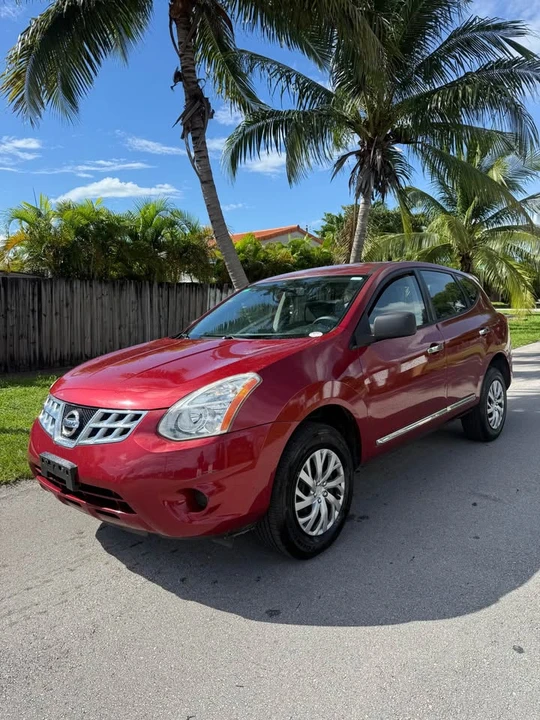 2013 Nissan Rogue - Image 2 of 11